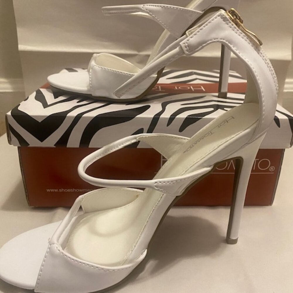 Women HOT TOMATO White Thin Strap High Heels Size: 9W 155011/GIANNA